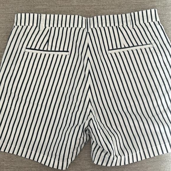 CARIBBEAN JOE COMPANY striped navy and white shorts. Size 12. NWOT. - Picture 4 of 7